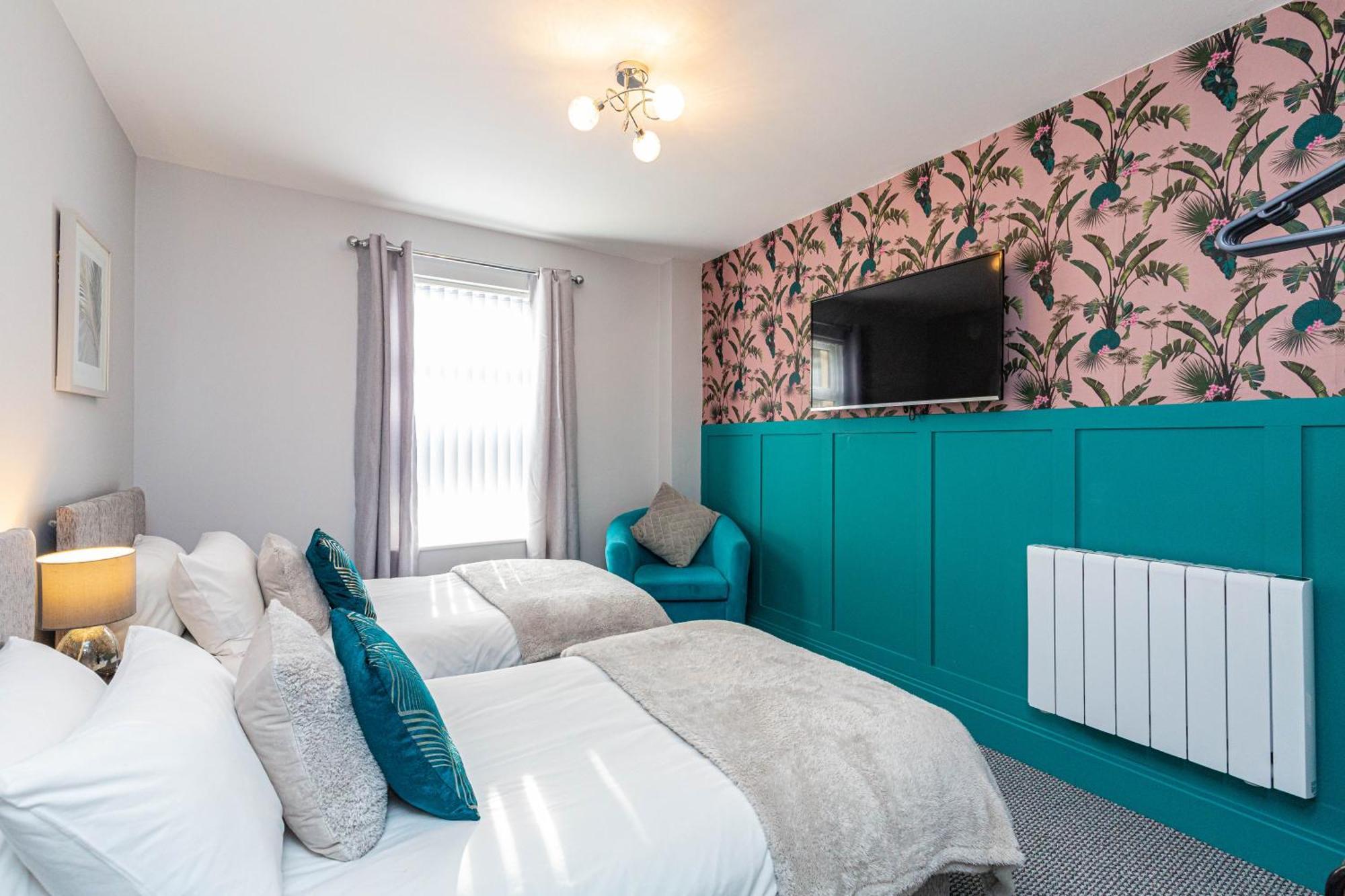 Beachfront Apartment 3 Bedrooms Sleeps 7 - Gateway To The Lake District - Newly Refurbished Morecambe Zewnętrze zdjęcie