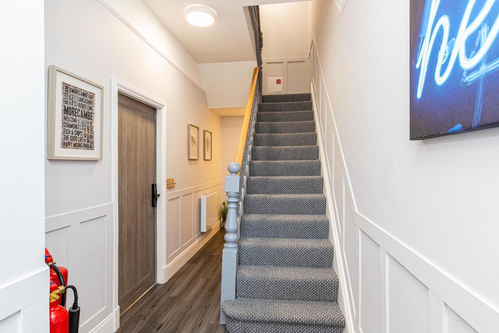 Beachfront Apartment 3 Bedrooms Sleeps 7 - Gateway To The Lake District - Newly Refurbished Morecambe Zewnętrze zdjęcie