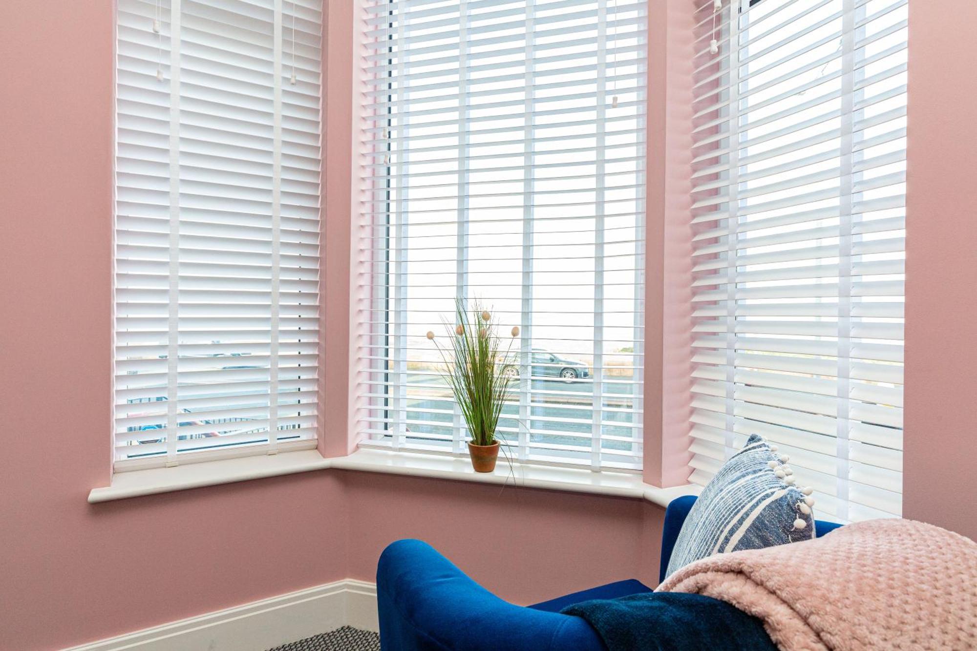 Beachfront Apartment 3 Bedrooms Sleeps 7 - Gateway To The Lake District - Newly Refurbished Morecambe Zewnętrze zdjęcie